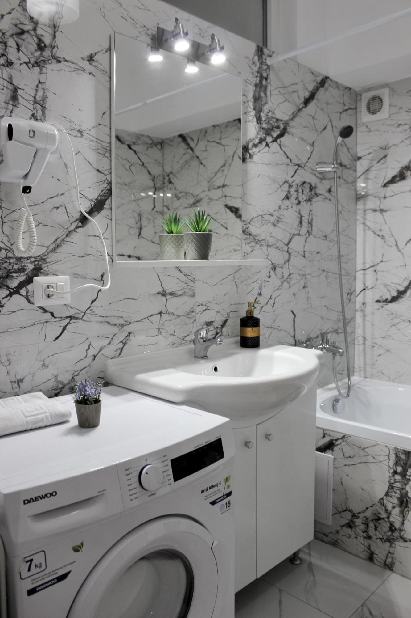 Apartment Deluxe On G Enescu Blvd Near Stefan Cel Mare